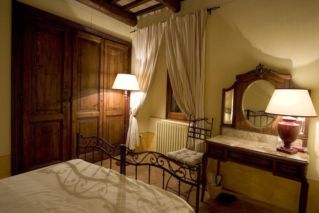 L'Arco Romanico Montefalco Exterior foto